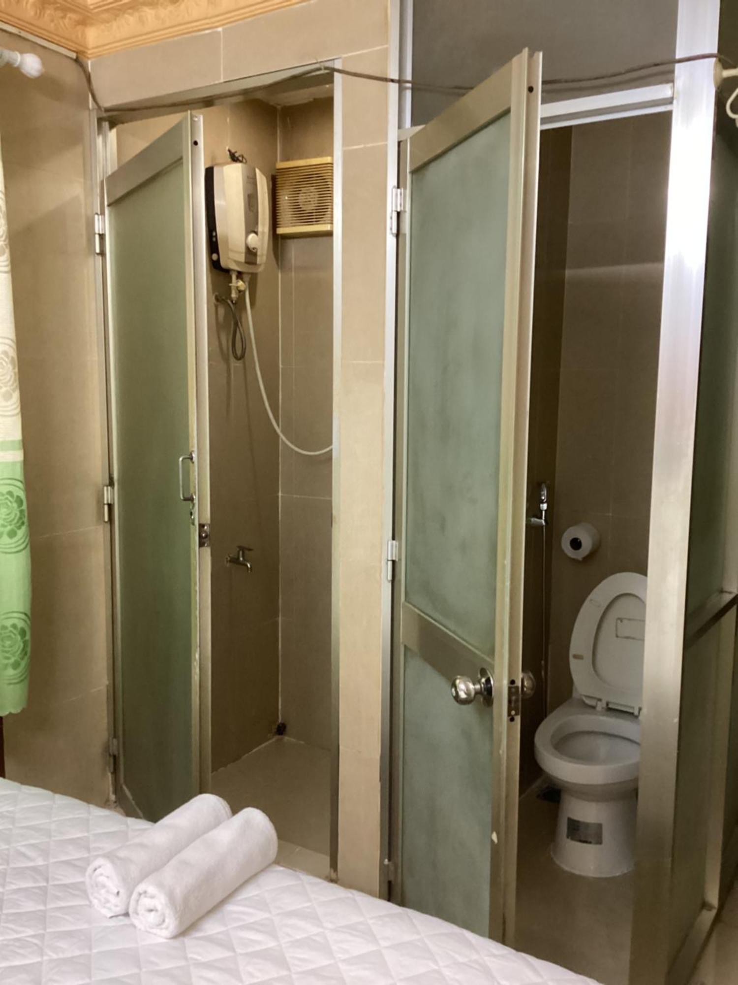 Guest House Uttrang Bandar Ho Chi Minh Luaran gambar